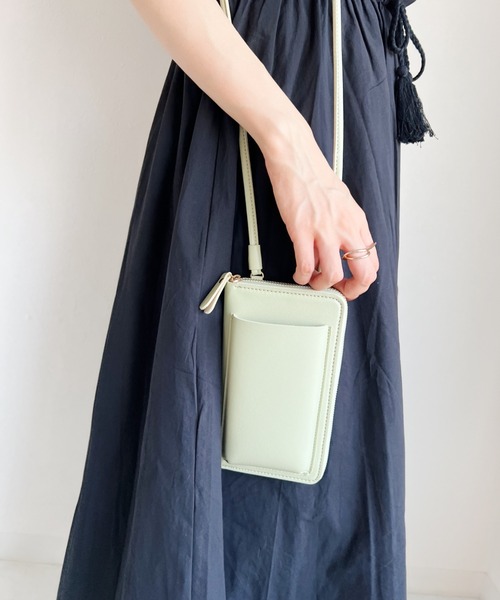 CLEA（クレア）の「【全10色/カラバリ豊富】スマホ/ウォレットSETフェイクレザー ショルダーバッグ（ショルダーバッグ・レディース・キャメル/ピンク/グリーン/グレー/オリーブ/ブラウン/ブルー/オレンジ/ブラック/アイボリー・FREE）」の6枚目の写真