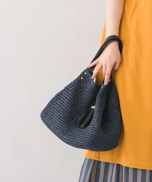 KATHARINE ROSS（キャサリンロス）の「【KATHARINE ROSS】タッセル2wayペーパートートバッグ WEB限定（かごバッグ・レディース・ベージュ/ネイビー/ブラウン/カーキ/ピンク・MEDIUM）」の4枚目の写真