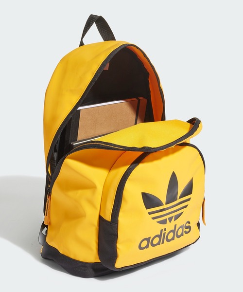 adidas アディダス 大容量 スポーツ 登山バックパック 紫 黄色 adidas（アディダス）の「アディカラー アーカイブ バックパック