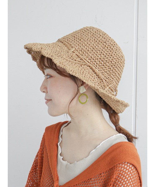 ehka sopo（エヘカソポ）の「スカラップペーパーハット（ハット・レディース・ベージュ/ブラウン/オフホワイト・ﾌﾘ-）」の3枚目の写真