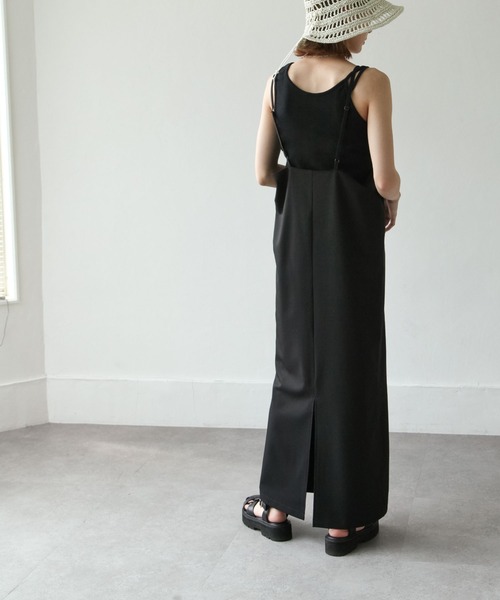 Chillfar(チルファー)の「キャミワンピース(ワンピース・レディース・ブラック/カーキ/アイボリー・FREE)」の4枚目の写真