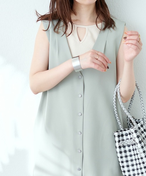 natural couture（ナチュラルクチュール）の「前後2WAY三角あきテレコリブタンク（タンクトップ・レディース・ブラウン/ピンク/アイボリー/スミクロ・FREE）」の2枚目の写真