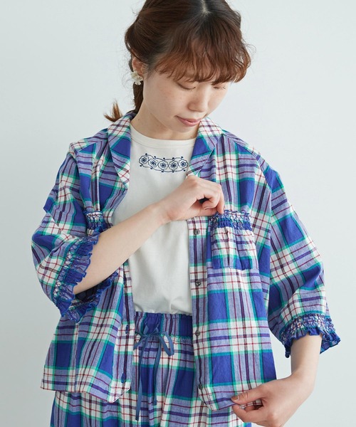 chambre de charme（シャンブルドゥシャーム）の「cdc マドラス シャーリングブラウス（シャツ/ブラウス・レディース・パープル/レッド・FREE）」の2枚目の写真