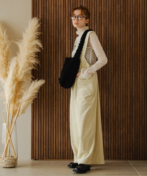 Crisp（クリスプ）の「コーデュロイワイドサロペット（サロペット/オーバーオール・レディース・ブラウン/ピンク/アイボリー・FREE）」の22枚目の写真