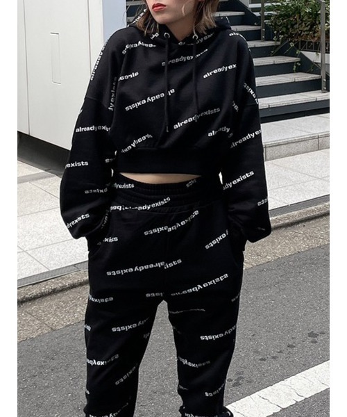ENVYM(アンビー)の「オールロゴショートPO(Tシャツ/カットソー・レディース・ホワイト/ブラック・FREE)」の1枚目の写真
