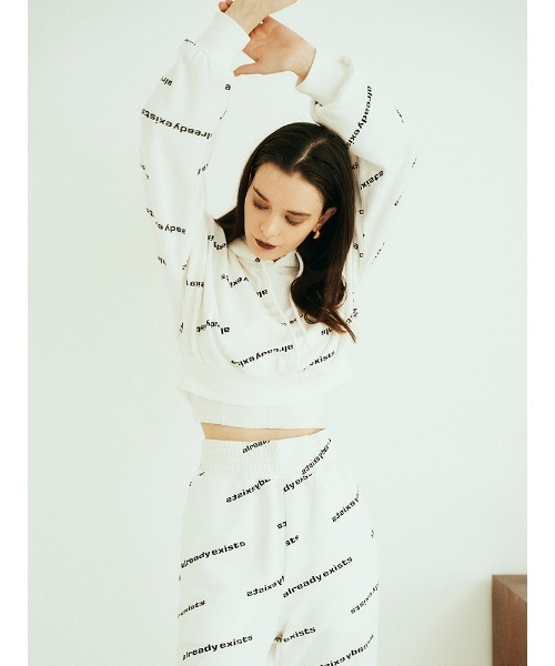 ENVYM(アンビー)の「オールロゴショートPO(Tシャツ/カットソー・レディース・ホワイト/ブラック・FREE)」の4枚目の写真