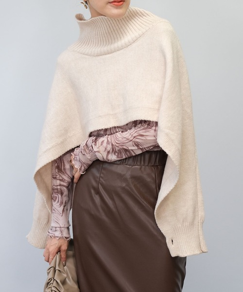 ＡＮＤＪ（アンドジェイ）の「【2022/AW】【ANDJMADE】2WAYタートルニットポンチョ（ニット/セーター・レディース・オフホワイト/モカ/ブラウン系その他・M）」の2枚目の写真