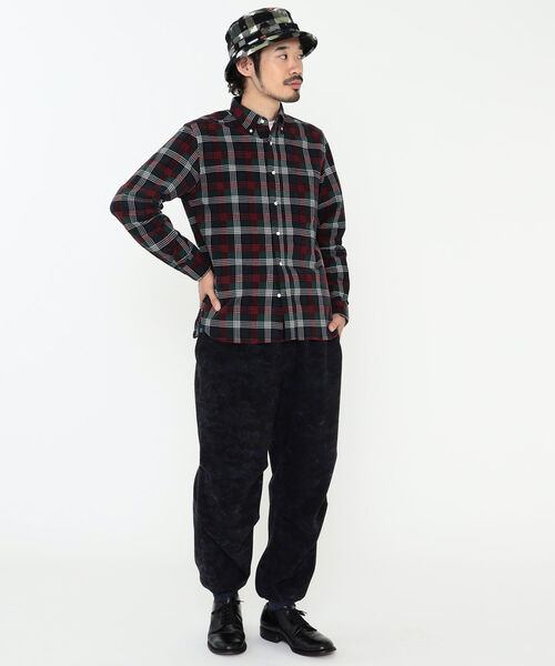 BEAMS PLUS(ビームスプラス)の「BEAMS PLUS / ウール チェック カモフラージュ プリント ジャングルハット(ハット・メンズ・ホワイト/レッド・ONE SIZE)」の4枚目の写真