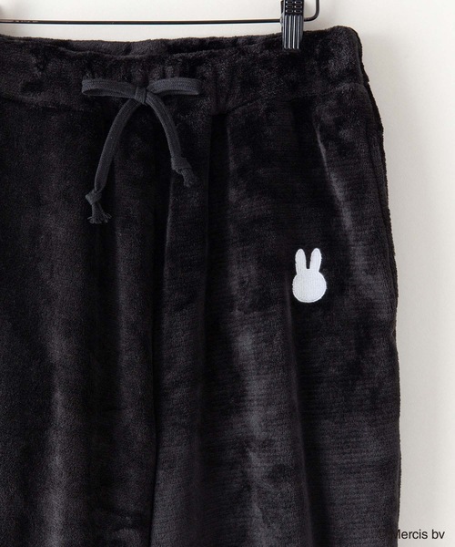 Miffy（ ミッフィー）の「【MIFFY/ミッフィー】別注　ボア　ルームウェア　セットアップ　上下セット（ルームウェア/パジャマ・メンズ・ベージュ系その他/ブラック/ホワイト系その他/ベージュ/チャコールグレー/グレー系その他/ブラック系その他/ホワイト/ブラック系その他3/ホワイト系その他3・LARGE/X-LARGE/MEDIUM）」の19枚目の写真