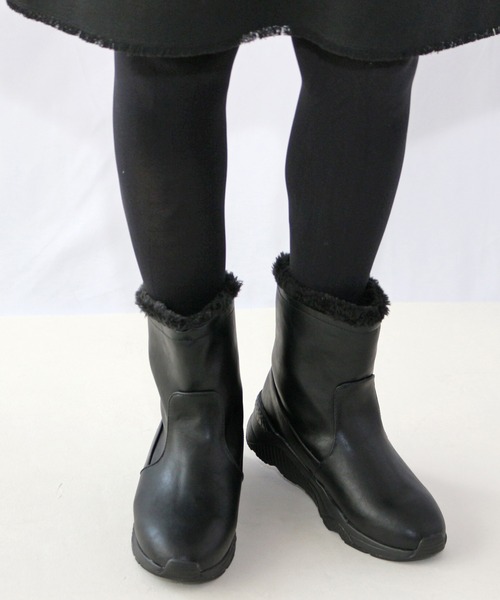 Fin（フィン）の「フェイクファー厚底スニーカーブーツ【低反発スポンジ入り】（ブーツ・レディース・ブラック/ベージュ/ブラック系その他・LL/S/M/L）」の15枚目の写真