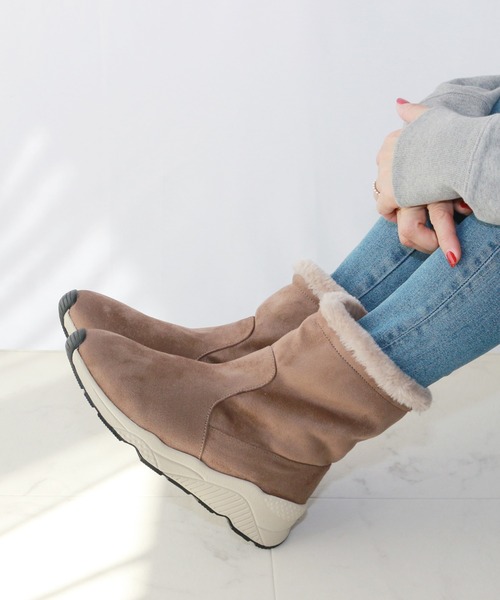 Fin（フィン）の「フェイクファー厚底スニーカーブーツ【低反発スポンジ入り】（ブーツ・レディース・ブラック/ベージュ/ブラック系その他・LL/S/M/L）」の20枚目の写真