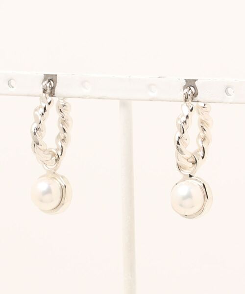 tone(トーン)の「【aussi/オッスィー】2way twist hoop パール ピアス(ニッケルフリー)(ピアス(両耳用)・レディース・ゴールド/シルバー・FREE)」の12枚目の写真