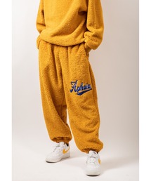 Beno | シルキーボア サガラ刺繍レターロゴ ワイドジョガーパンツ(スウェットパンツ)