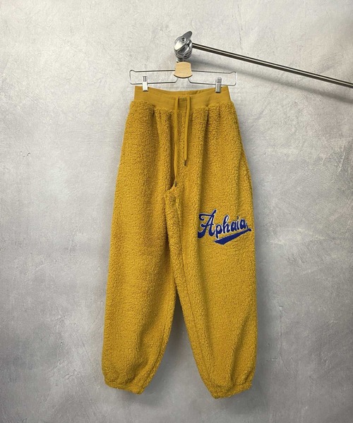 Beno（ビーノ）の「シルキーボア サガラ刺繍レターロゴ ワイドジョガーパンツ（スウェットパンツ・メンズ・グリーン/イエロー/オフホワイト/ピンクベージュ/ブラック・L/M）」の17枚目の写真