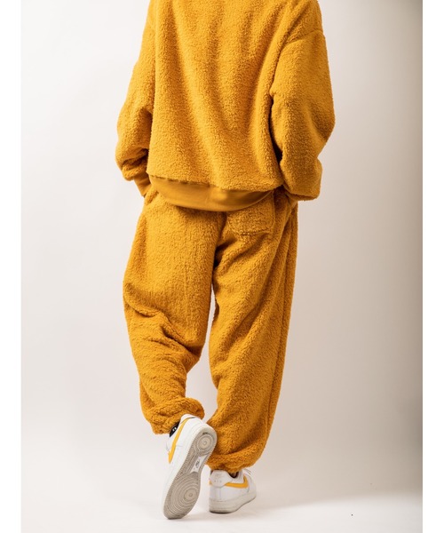 Beno（ビーノ）の「シルキーボア サガラ刺繍レターロゴ ワイドジョガーパンツ（スウェットパンツ・メンズ・グリーン/イエロー/オフホワイト/ピンクベージュ/ブラック・L/M）」の15枚目の写真