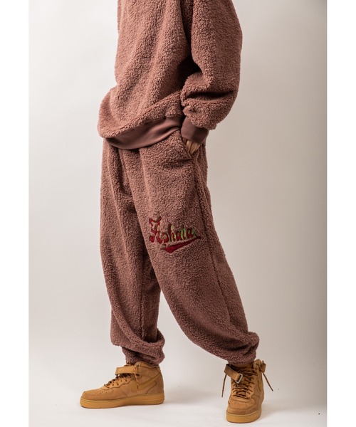 Beno（ビーノ）の「シルキーボア サガラ刺繍レターロゴ ワイドジョガーパンツ（スウェットパンツ・メンズ・グリーン/イエロー/オフホワイト/ピンクベージュ/ブラック・L/M）」の19枚目の写真