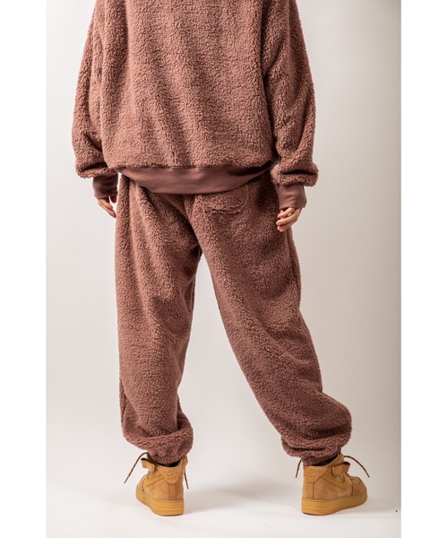 Beno（ビーノ）の「シルキーボア サガラ刺繍レターロゴ ワイドジョガーパンツ（スウェットパンツ・メンズ・グリーン/イエロー/オフホワイト/ピンクベージュ/ブラック・L/M）」の21枚目の写真