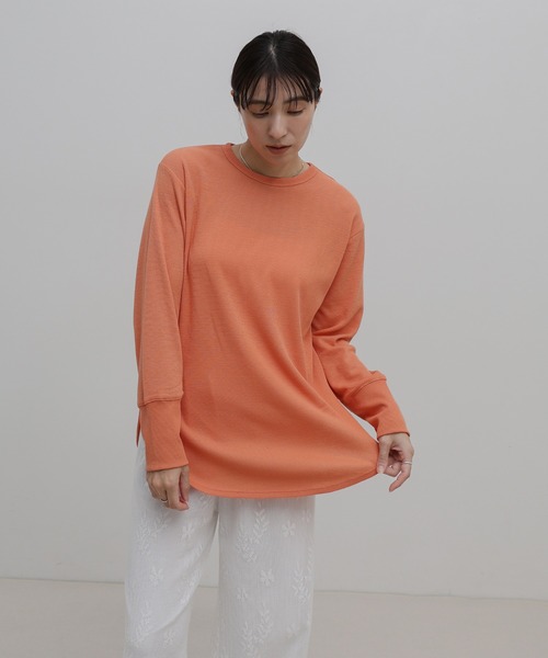 select MOCA(セレクトモカ)の「サーマルラウンドヘムベーシックロングTシャツ(Tシャツ/カットソー・レディース・コーラル/ブラック/オフホワイト・FREE)」の10枚目の写真