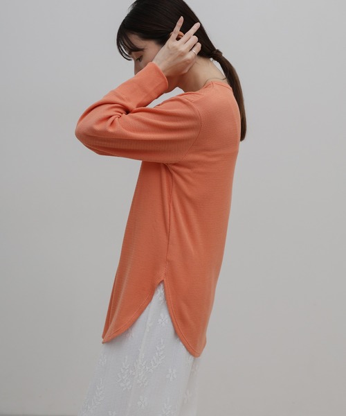 select MOCA(セレクトモカ)の「サーマルラウンドヘムベーシックロングTシャツ(Tシャツ/カットソー・レディース・コーラル/ブラック/オフホワイト・FREE)」の12枚目の写真