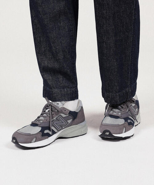 TOMORROWLAND （トゥモローランド）の「NEW BALANCE M920 GNS スニーカー（スニーカー・メンズ・グレー系その他2・11/9/7.5/10/8/8.5/9.5/10.5）」の2枚目の写真