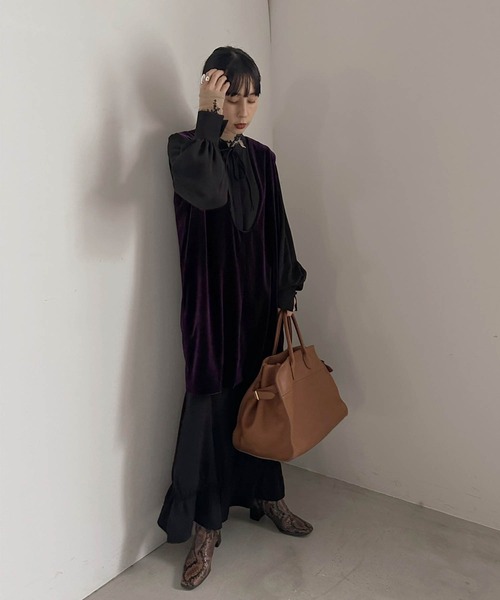 アメリ　AMERI NUANCE CURVE VELOUR VEST AW Ameri（アメリ）の「NUANCE CURVE VELOUR VEST（ベスト）」 - WEAR