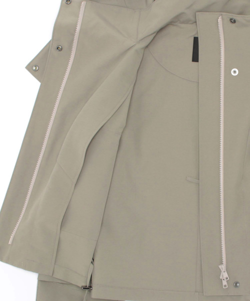Hart(ハート)の「Hart / short hooded blouson(ショートフード付きブルゾン)(ブルゾン・レディース・ベージュ・38)」の2枚目の写真