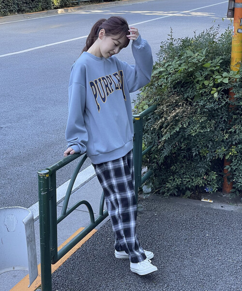 Purple&Yellow（パープルアンドイエロー）の「ダンボールニット ロゴプリントプルオーバー（スウェット・メンズ・アイボリー/ライトピンク/サックスブルー・S/M/L）」の19枚目の写真