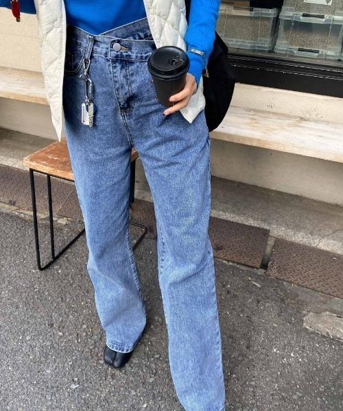 ISOOK(アイスー)の「Waist design loose denims / ウエストデザインルーズデニム(デニムパンツ・レディース・ライトブルー・S/M)」の20枚目の写真