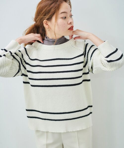 le.coeur blanc(ルクールブラン)の「ヘンケイボーダー畦アミプルオーバー(ニット/セーター・レディース・オフホワイト/ブルー系その他4・38)」の3枚目の写真