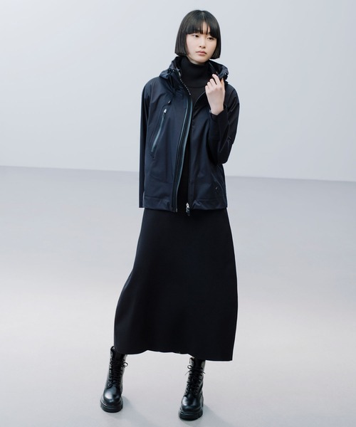 DESCENTE ALLTERRAIN（デサント　オルテライン）の「ハードシェルジャケット“クレアス” / HARD SHELL JACKET "CREAS"（その他アウター・レディース・ブラック/ネイビー・MEDIUM/LARGE/X-LARGE/SMALL）」の12枚目の写真