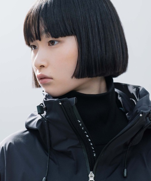 DESCENTE ALLTERRAIN（デサント　オルテライン）の「ハードシェルジャケット“クレアス” / HARD SHELL JACKET "CREAS"（その他アウター・レディース・ブラック/ネイビー・MEDIUM/LARGE/X-LARGE/SMALL）」の11枚目の写真