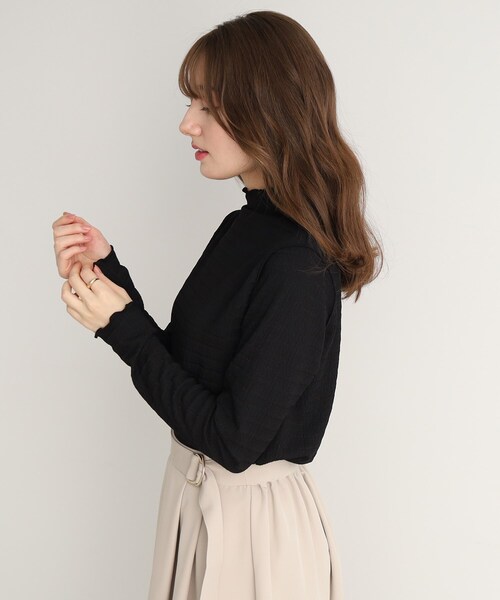 DRESKIP（ドレスキップ）の「◆しぼ感シアーハイネックインナートップス（Tシャツ/カットソー・レディース・オフホワイト/レモンイエロー/ブラック・02/03）」の13枚目の写真