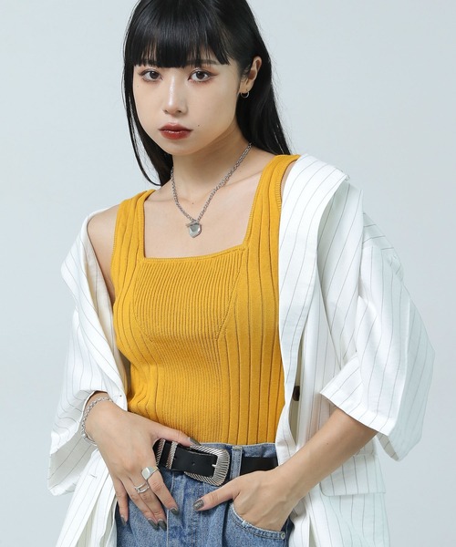 PAGEBOY(ページボーイ)の「スクエアネックニットタンク(タンクトップ・レディース・ブラック/オフホワイト/チャコールグレー/イエロー/ミント/ターコイズブルー/ピンク/マスタード/オレンジ系・FREE)」の8枚目の写真