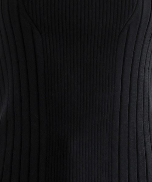 PAGEBOY(ページボーイ)の「スクエアネックニットタンク(タンクトップ・レディース・ブラック/オフホワイト/チャコールグレー/イエロー/ミント/ターコイズブルー/ピンク/マスタード/オレンジ系・FREE)」の18枚目の写真