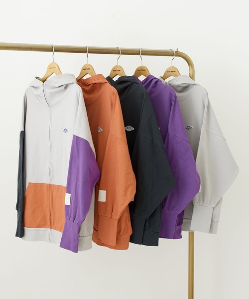 CUBE SUGAR（キューブシュガー）の「UVカット加工ドルマンスリーブジップパーカー（パーカー・レディース・マルチ/グレー/パープル/オレンジ/ブラック/ホワイト/カラフル/ミント/ピンク/ライトグレー/イエロー/ナチュラル/ブルー・M）」の16枚目の写真