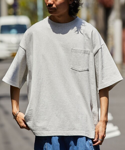 FREAK'S STORE（フリークスストア）の「【限定展開】9オンス Heavyweight ビッグシルエット クルーネック ポケットTシャツ/ヘビーウェイト（Tシャツ/カットソー・メンズ・ホワイト系その他/ネイビー/ホワイト/ブラック系その他/アッシュグレー/ブラック/グレイッシュベージュ/ダークグリーン・MEDIUM/SMALL/LARGE）」の6枚目の写真