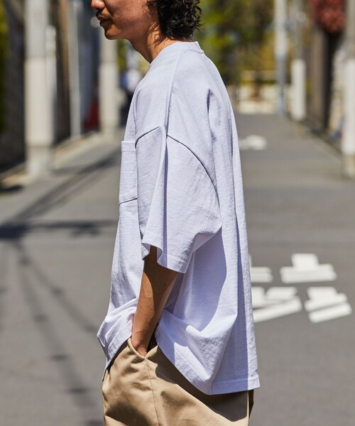 FREAK'S STORE（フリークスストア）の「【限定展開】9オンス Heavyweight ビッグシルエット クルーネック ポケットTシャツ/ヘビーウェイト（Tシャツ/カットソー・メンズ・ホワイト系その他/ネイビー/ホワイト/ブラック系その他/アッシュグレー/ブラック/グレイッシュベージュ/ダークグリーン・MEDIUM/SMALL/LARGE）」の17枚目の写真