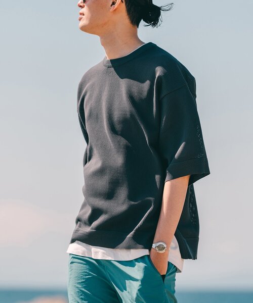 EDIFICE（エディフィス）の「スポンディッシュ リラックス ニット Tシャツ（ニット/セーター・メンズ・ブルー/チャコールグレー/ブラック/アイボリー/レッド・SMALL/MEDIUM/LARGE）」の3枚目の写真