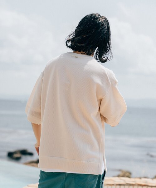 EDIFICE（エディフィス）の「スポンディッシュ リラックス ニット Tシャツ（ニット/セーター・メンズ・ブルー/チャコールグレー/ブラック/アイボリー/レッド・SMALL/MEDIUM/LARGE）」の21枚目の写真