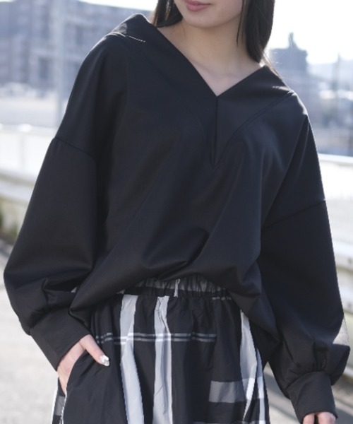 a lot of love（ア ロット オブ ラブ）の「ゆったりシルエットカットソー（Tシャツ/カットソー・レディース・ブラック/ライトグレー・FREE）」の3枚目の写真