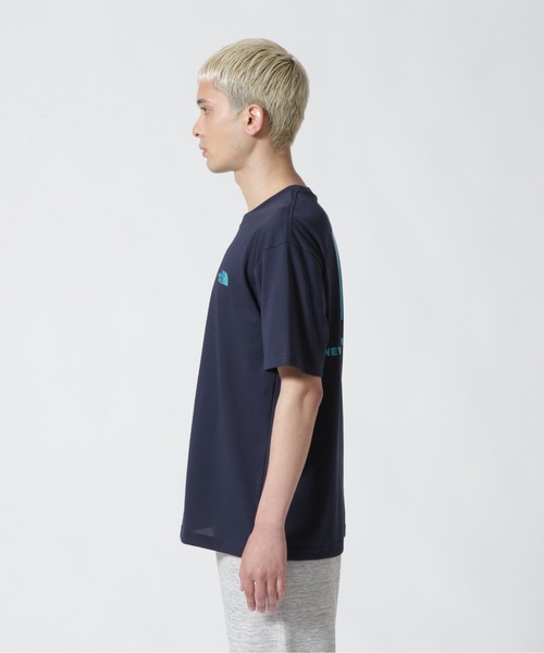 THE NORTH FACE（ザノースフェイス）の「THE NORTH FACE/ザ・ノースフェイス　S/S Bandana Square Logo Tee ショートスリーブバンダナスクエアロゴティー NT32349（Tシャツ/カットソー・メンズ・ネイビー/ホワイト/ブラック/グレー・M/L/XL）」の12枚目の写真