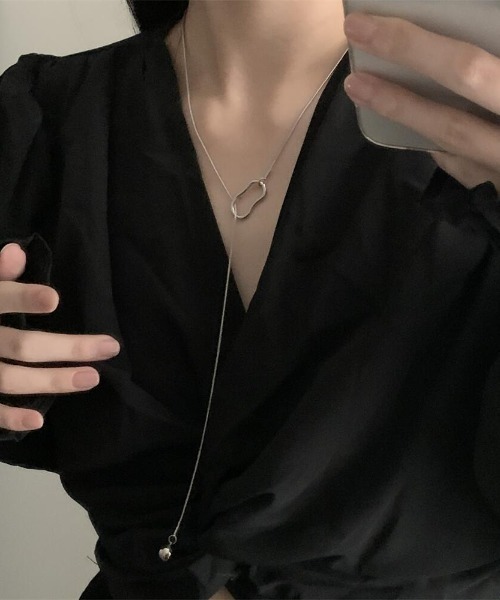 tolene(トレネ)の「ニュアンス ラリエットネックレス(ネックレス・レディース・シルバー/ゴールド・ONE SIZE)」の1枚目の写真