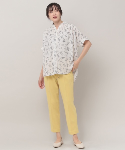 Elura(エルーラ)の「サラサラ着映えスキッパーチュニック(シャツ/ブラウス・レディース・ネイビー/グリーン系その他/ピンク系その他6/ブラック系その他/ピンクベージュ/ホワイト系その他6/ホワイト/ホワイト系その他3/ライトベージュ/ホワイト系その他2/オフホワイト/ダークネイビー/ライトグレー/ブラック・MEDIUM/LARGE/SMALL)」の22枚目の写真