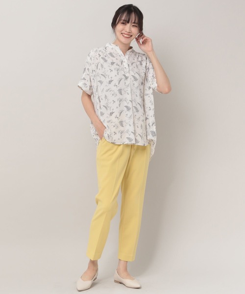 Elura(エルーラ)の「サラサラ着映えスキッパーチュニック(シャツ/ブラウス・レディース・ネイビー/グリーン系その他/ピンク系その他6/ブラック系その他/ピンクベージュ/ホワイト系その他6/ホワイト/ホワイト系その他3/ライトベージュ/ホワイト系その他2/オフホワイト/ダークネイビー/ライトグレー/ブラック・MEDIUM/LARGE/SMALL)」の21枚目の写真