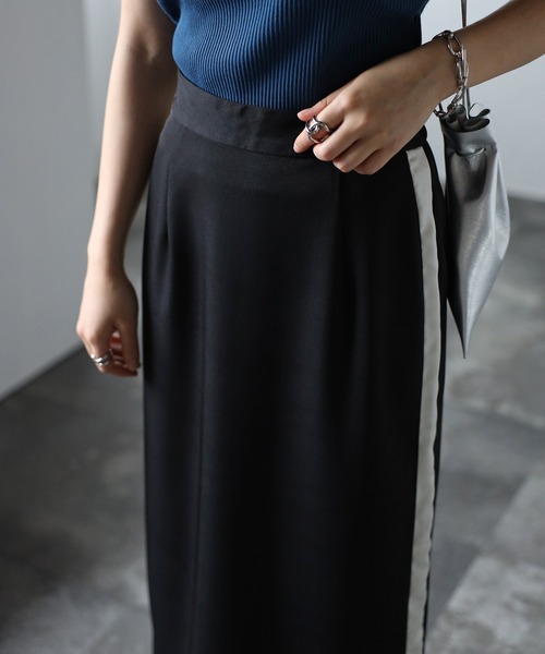 Bonjour Sagan(ボンジュールサガン)の「サイドラインスカート(スカート・レディース・ブラック・FREE)」の7枚目の写真