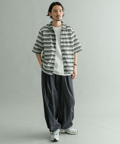 URBAN RESEARCH(アーバンリサーチ)の「URBAN RESEARCH iD ナイロンストレッチイージーオーバーパンツ(その他パンツ・メンズ・チャコールグレー/ブラック/ネイビー・MEDIUM/LARGE)」の9枚目の写真