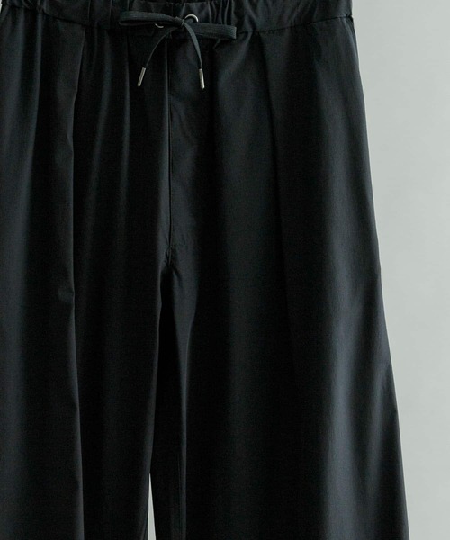 URBAN RESEARCH(アーバンリサーチ)の「URBAN RESEARCH iD ナイロンストレッチイージーオーバーパンツ(その他パンツ・メンズ・チャコールグレー/ブラック/ネイビー・MEDIUM/LARGE)」の18枚目の写真