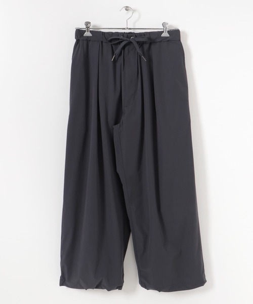 URBAN RESEARCH(アーバンリサーチ)の「URBAN RESEARCH iD ナイロンストレッチイージーオーバーパンツ(その他パンツ・メンズ・チャコールグレー/ブラック/ネイビー・MEDIUM/LARGE)」の20枚目の写真