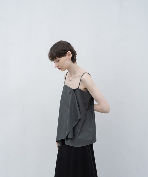 EKCOOKIES（イーケークッキーズ）の「【 EKCOOKIES 】アシンメトリーフリルキャミビスチェ（キャミソール・レディース・カーキ・M）」の10枚目の写真