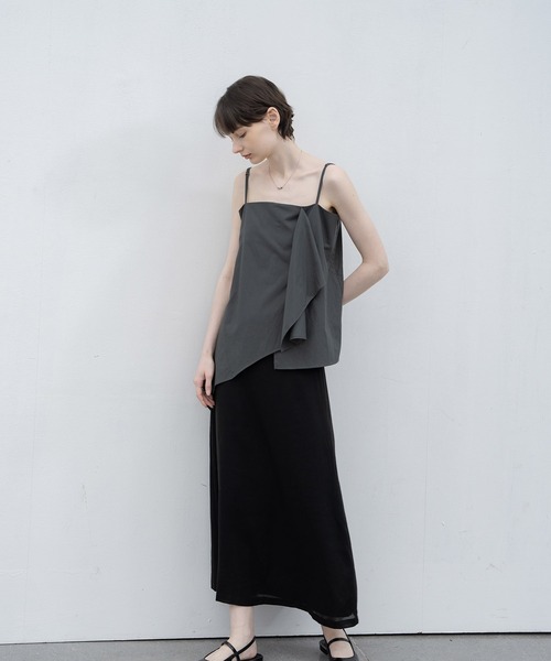 EKCOOKIES（イーケークッキーズ）の「【 EKCOOKIES 】アシンメトリーフリルキャミビスチェ（キャミソール・レディース・カーキ・M）」の7枚目の写真